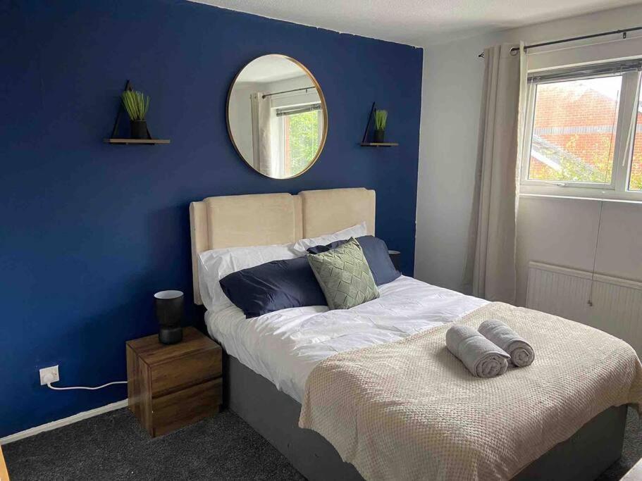 Manchester - Eccles - Business - Contractors - Families - Discounts Available Luaran gambar