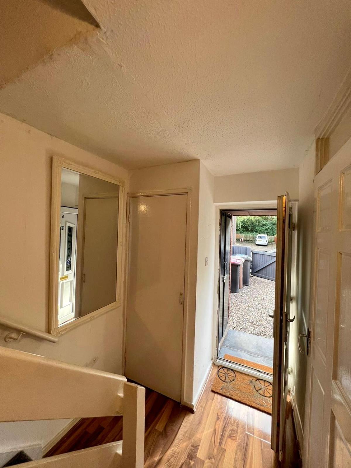 Manchester - Eccles - Business - Contractors - Families - Discounts Available Luaran gambar
