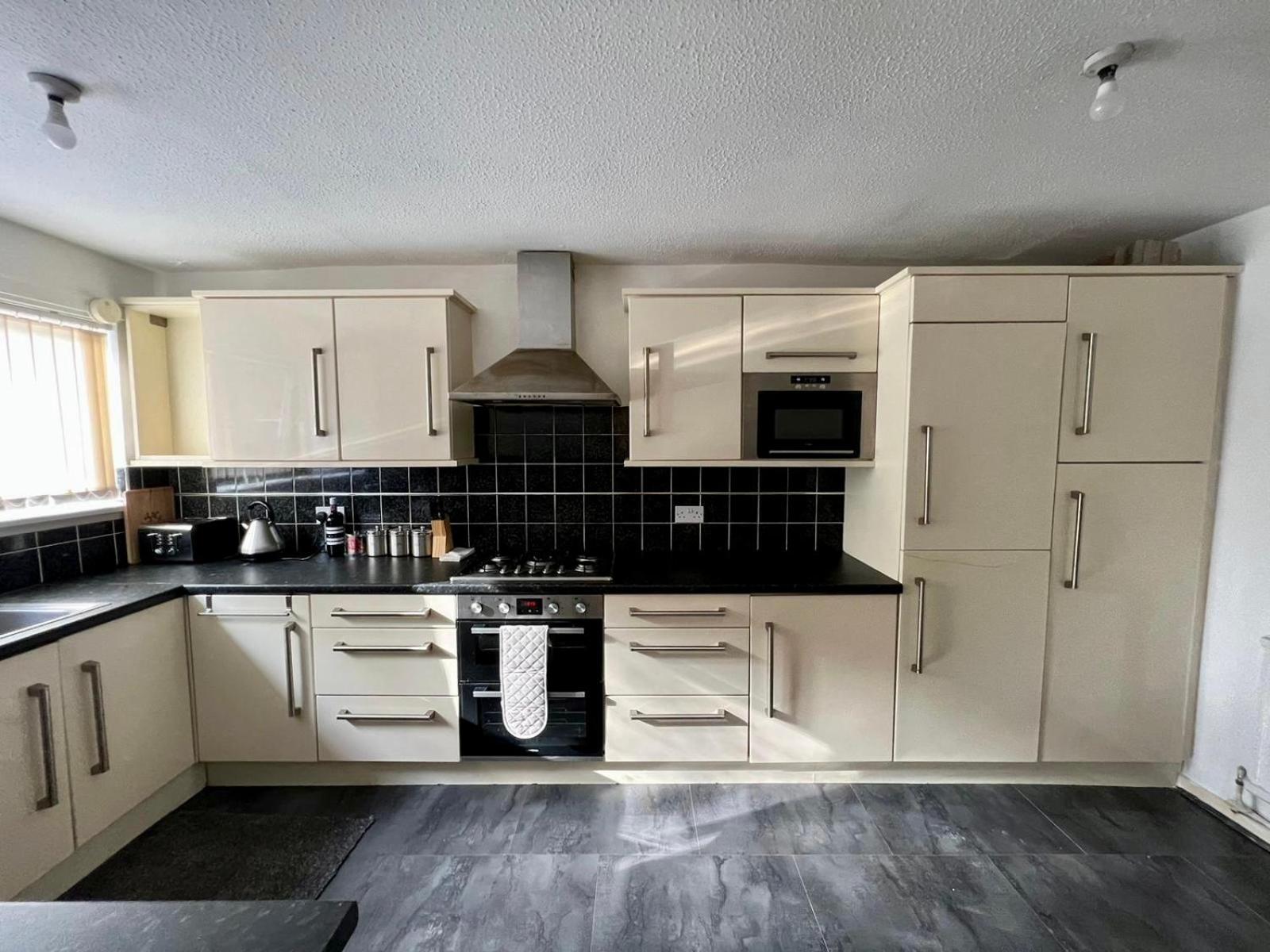 Manchester - Eccles - Business - Contractors - Families - Discounts Available Luaran gambar